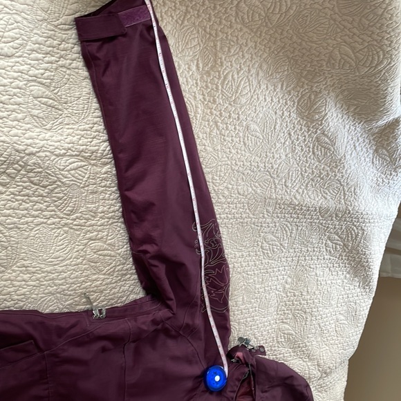 Purple ski jacket - Picture 14 of 14